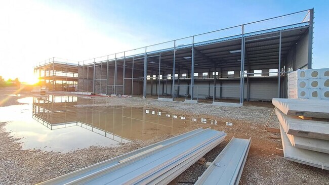 Plus de détails pour Local d’activités à vendre