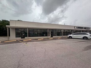 6870 Spencer Hwy, Pasadena, TX à louer Photo intérieure– Image 1 sur 9