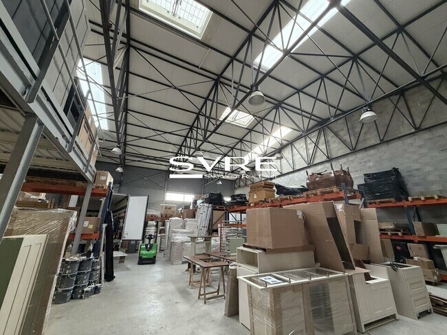 Plus de détails pour Industriel/Logistique à louer
