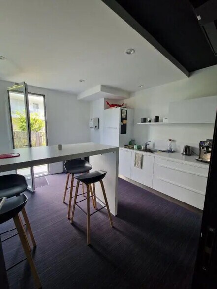 Bureau dans Caen à louer - Photo de l’immeuble – Image 2 sur 2
