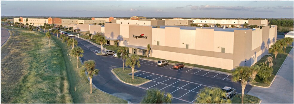 1501 N International Blvd, Hidalgo, TX à louer - Photo de l’immeuble – Image 2 sur 5