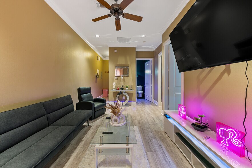12832 Willow Centre Dr, Houston, TX à vendre - Photo de l’immeuble – Image 3 sur 10