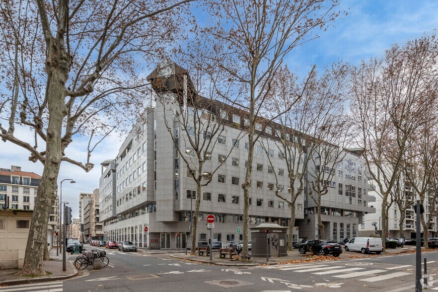 Bureau dans Lyon à louer - Photo de l’immeuble – Image 3 sur 4