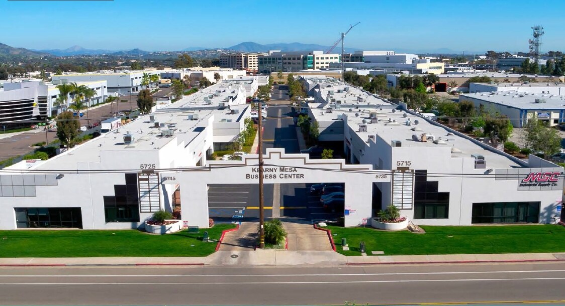5745 Kearny Villa Rd, San Diego, CA à louer Photo principale– Image 1 sur 6