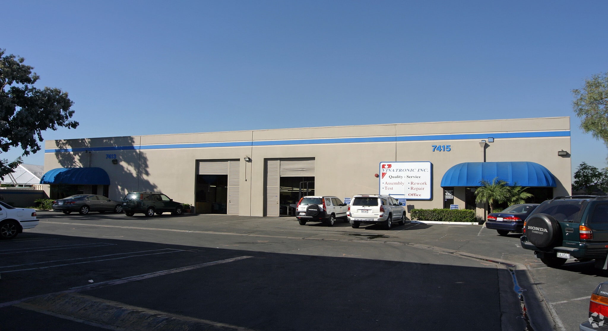 7413-7415 Slater Ave, Huntington Beach, CA à louer Photo principale– Image 1 sur 4