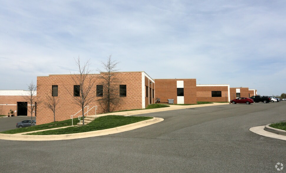 240-254 Airport Rd, Winchester, VA à vendre - Photo de l’immeuble – Image 3 sur 19