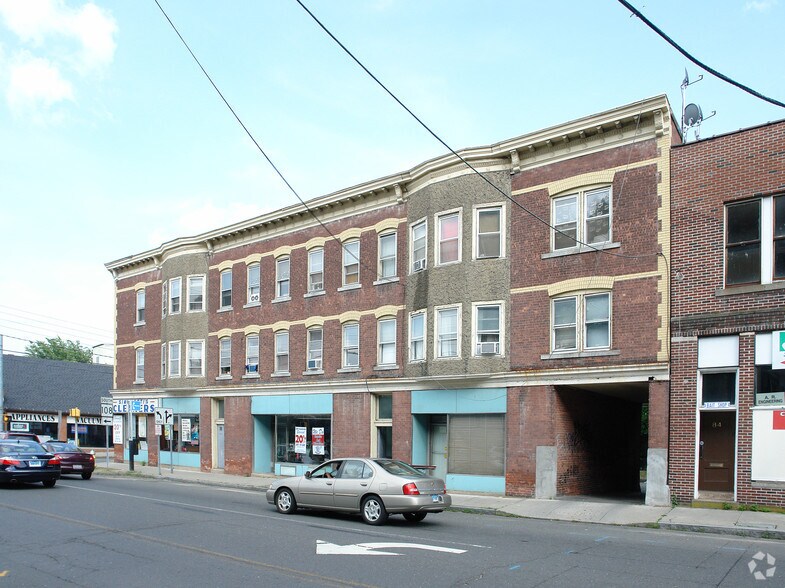 70-80 Center St, Shelton, CT à louer - Photo de l’immeuble – Image 2 sur 7