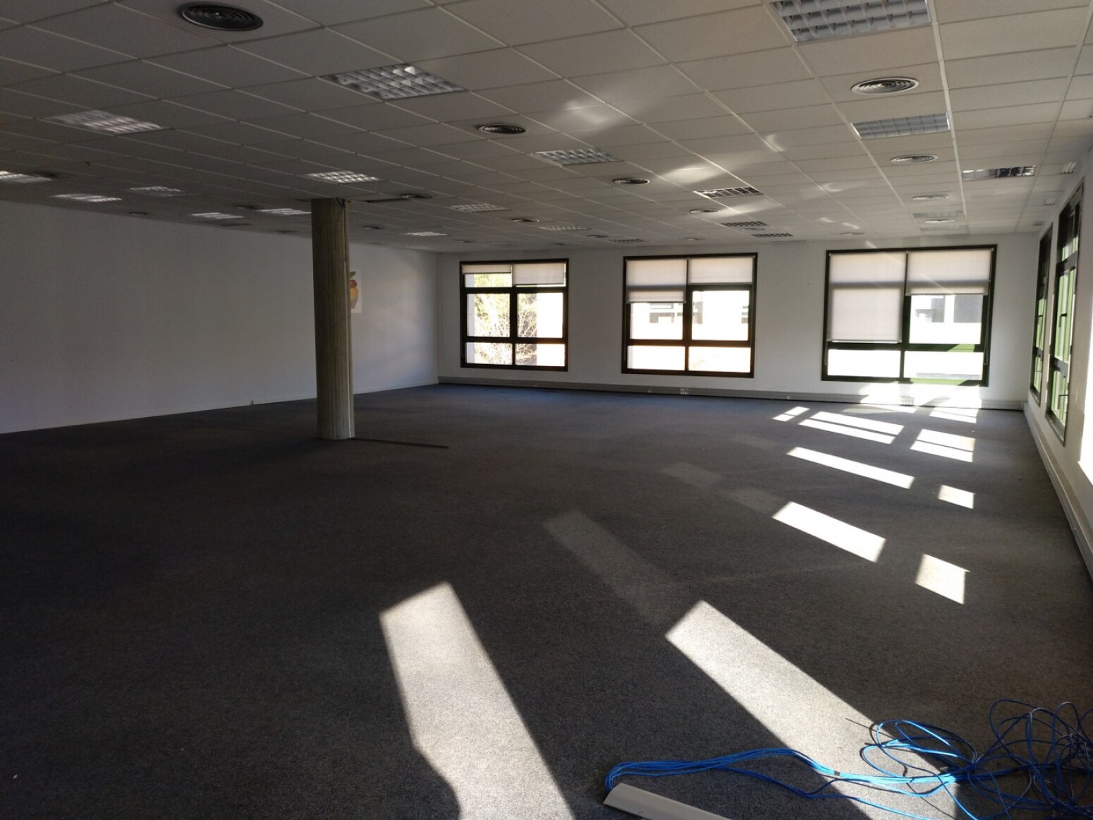 Bureau dans Cerdanyola del Vallès, Barcelona à louer Photo intérieure– Image 1 sur 7