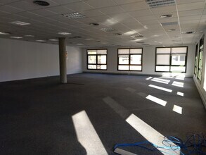 Bureau dans Cerdanyola del Vallès, Barcelona à louer Photo intérieure– Image 1 sur 7