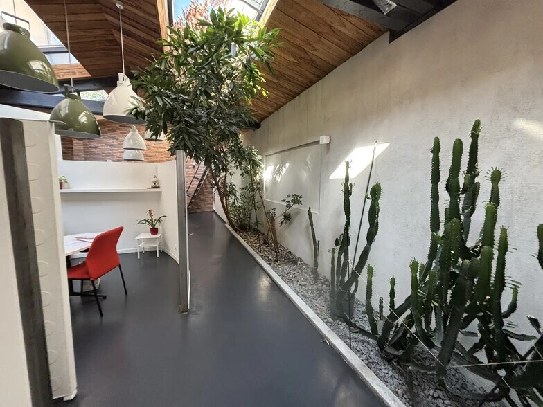 Bureau dans Annecy à vendre - Photo intérieure – Image 2 sur 7