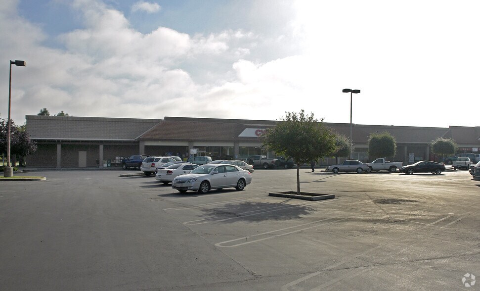 1190 N Main St, Manteca, CA à vendre - Photo de l’immeuble – Image 3 sur 5