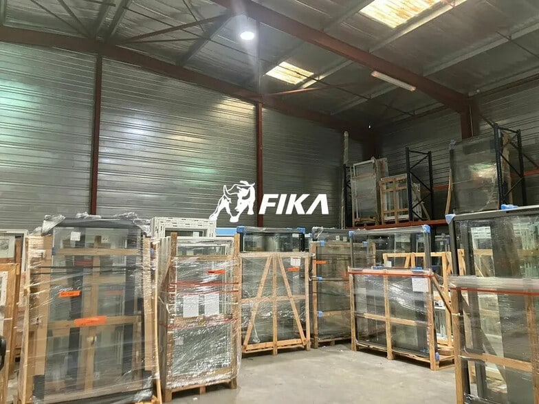 Local d'activités dans Cugnaux à vendre - Photo de l’immeuble – Image 3 sur 10