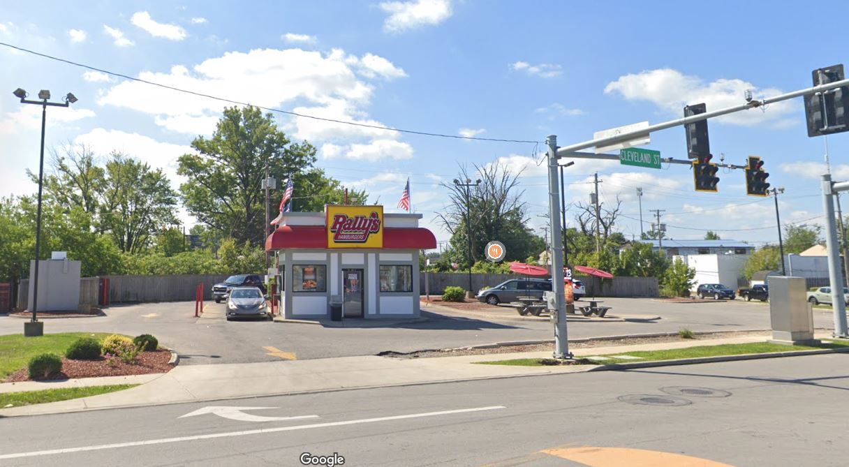 711 Cleveland St, Elyria, OH à louer Photo principale– Image 1 sur 4