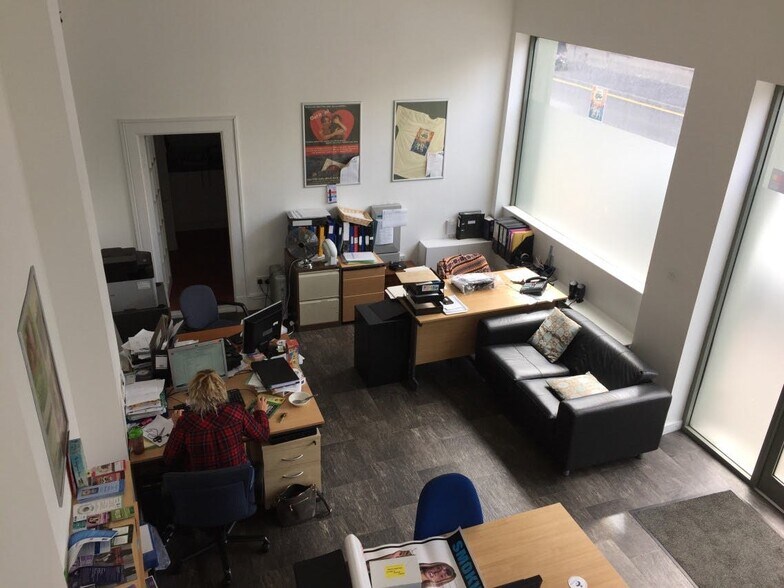 80 Princes St, Perth à louer - Photo de l’immeuble – Image 2 sur 4