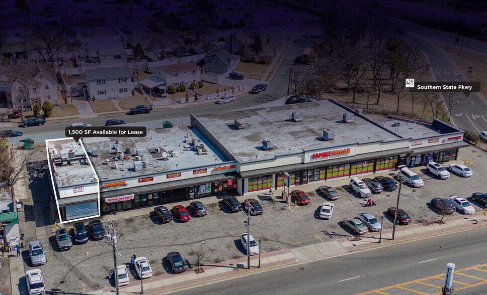 957-979 Nassau Rd, Uniondale, NY à louer - Photo de l’immeuble – Image 1 sur 7