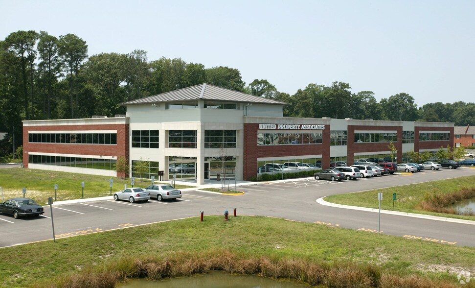 525 S Independence Blvd, Virginia Beach, VA à louer - Photo de l’immeuble – Image 2 sur 17