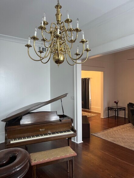 1030 Burgundy St, New Orleans, LA à vendre - Photo intérieure – Image 3 sur 27