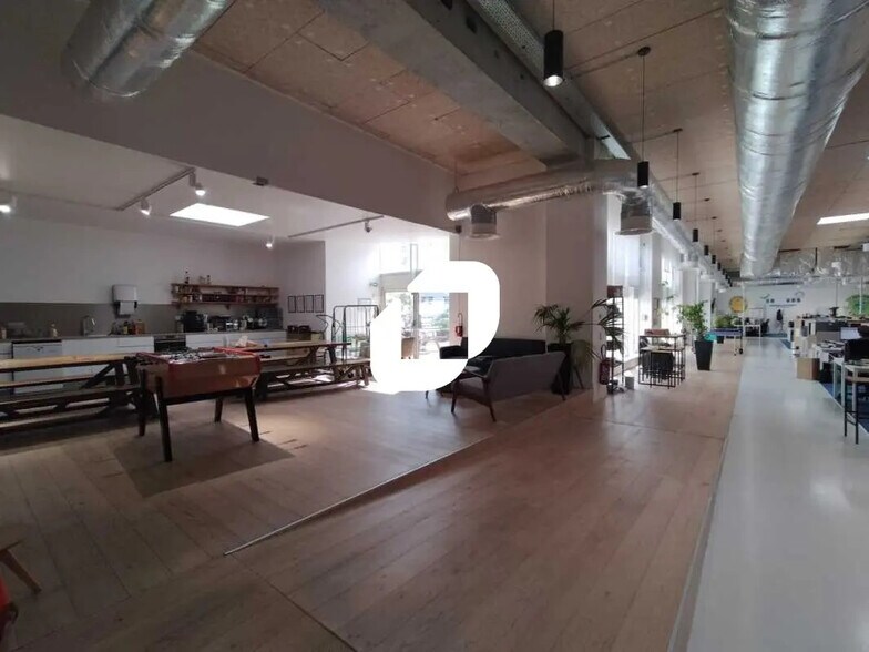 Bureau dans Montreuil à louer - Photo de l’immeuble – Image 2 sur 15