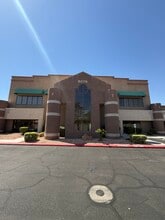 8064-8084 W Sahara Ave, Las Vegas, NV à louer Photo intérieure– Image 1 sur 27