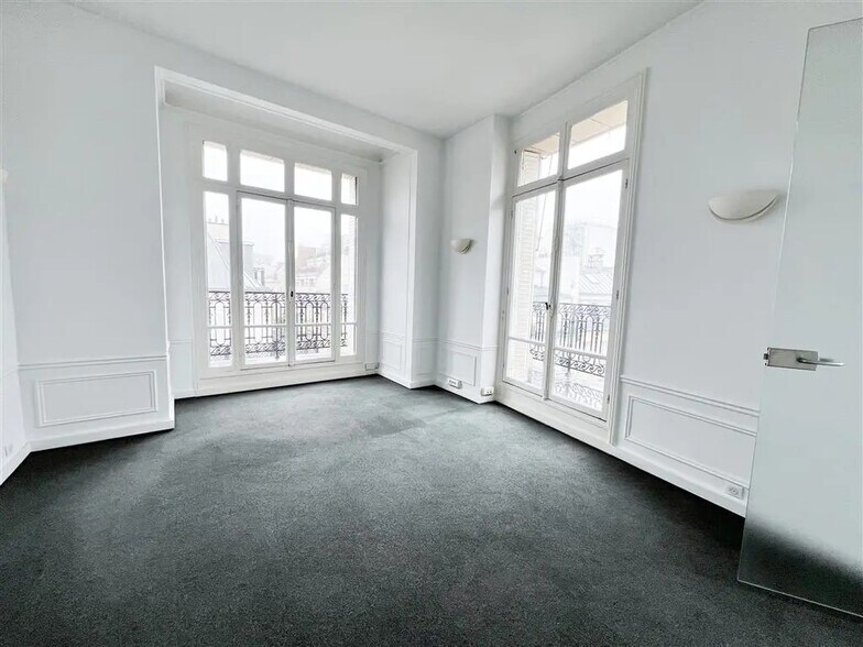Bureau dans Paris à louer - Photo de l’immeuble – Image 2 sur 9