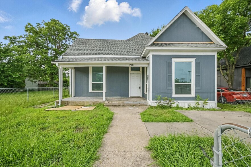 710 W Owing St, Denison, TX à vendre - Photo principale – Image 1 sur 1