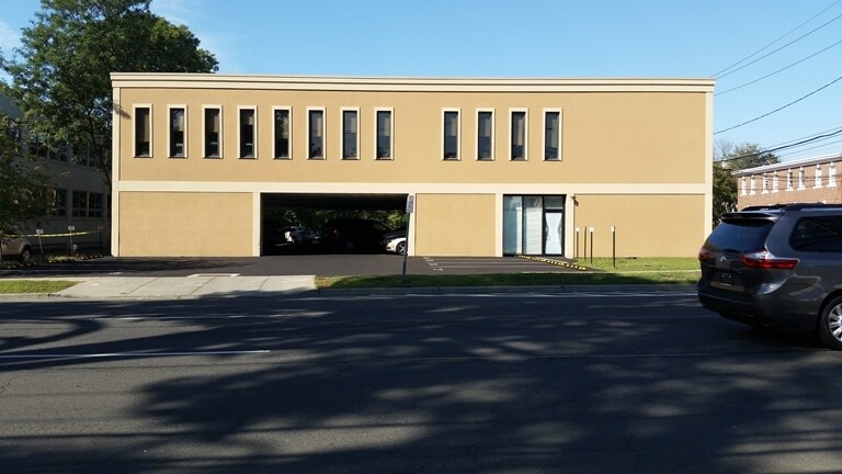 1700 Bedford St, Stamford, CT à louer - Photo principale – Image 1 sur 12