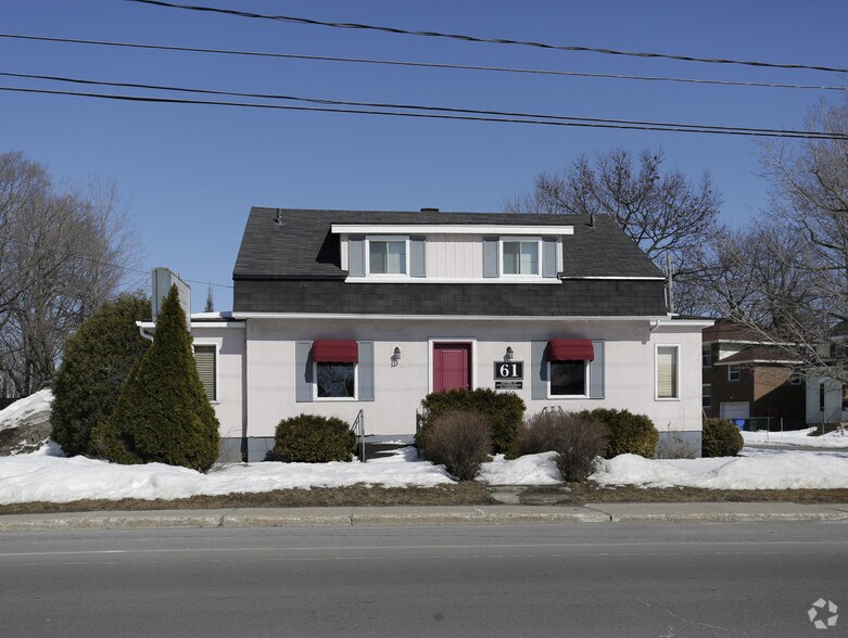 61 Boul Grand, L'Île-Perrot, QC à louer - Photo de l’immeuble – Image 2 sur 16
