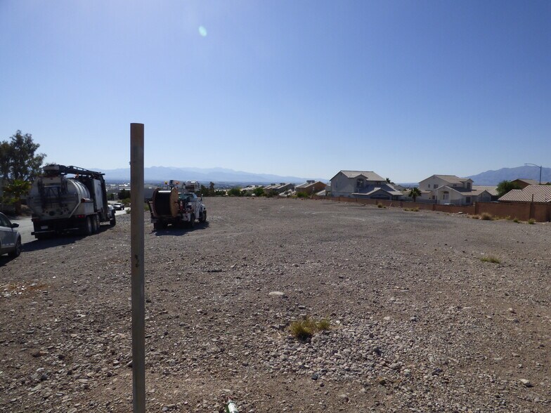 2085 N Hollywood Blvd, Las Vegas, NV à vendre - Autre – Image 2 sur 12