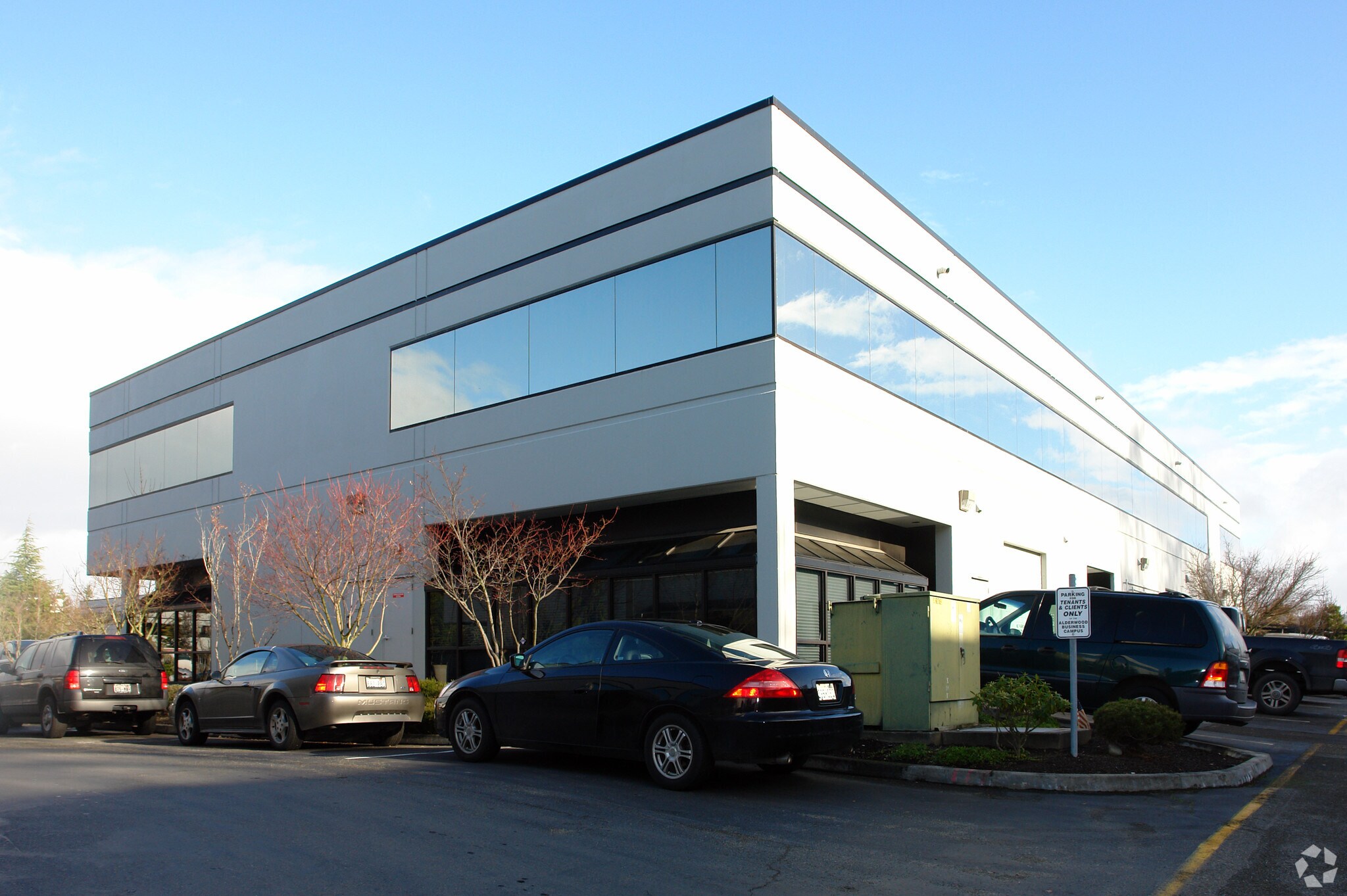 19217 36th Ave W, Lynnwood, WA à vendre Photo de l’immeuble– Image 1 sur 1