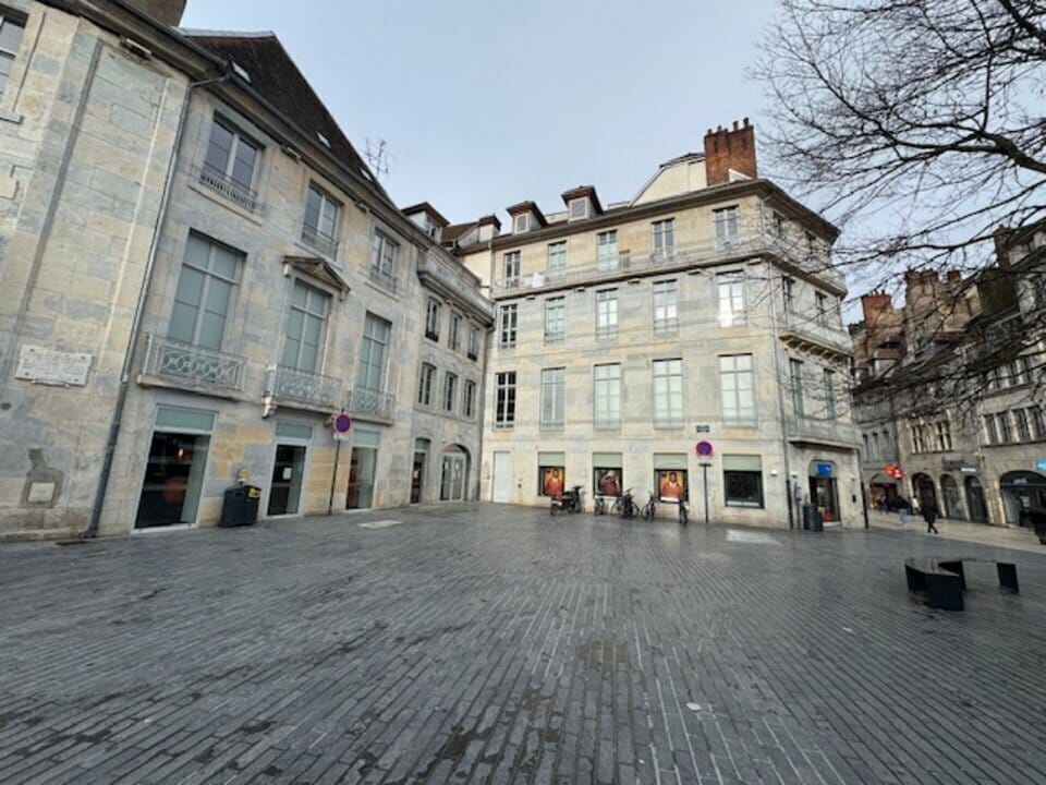 6 Grande-Rue, Besançon à louer Photo de l’immeuble– Image 1 sur 5