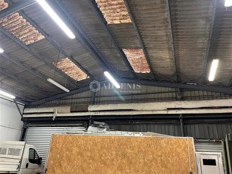 Local d’activités dans Saint-Pierre-des-Corps à louer - Photo intérieure – Image 2 sur 5