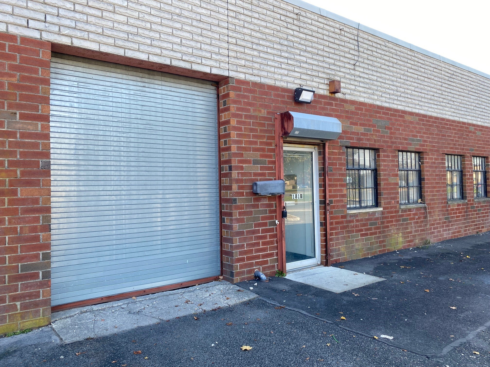 181 E Industry Ct, Deer Park, NY à louer Photo de l’immeuble– Image 1 sur 9