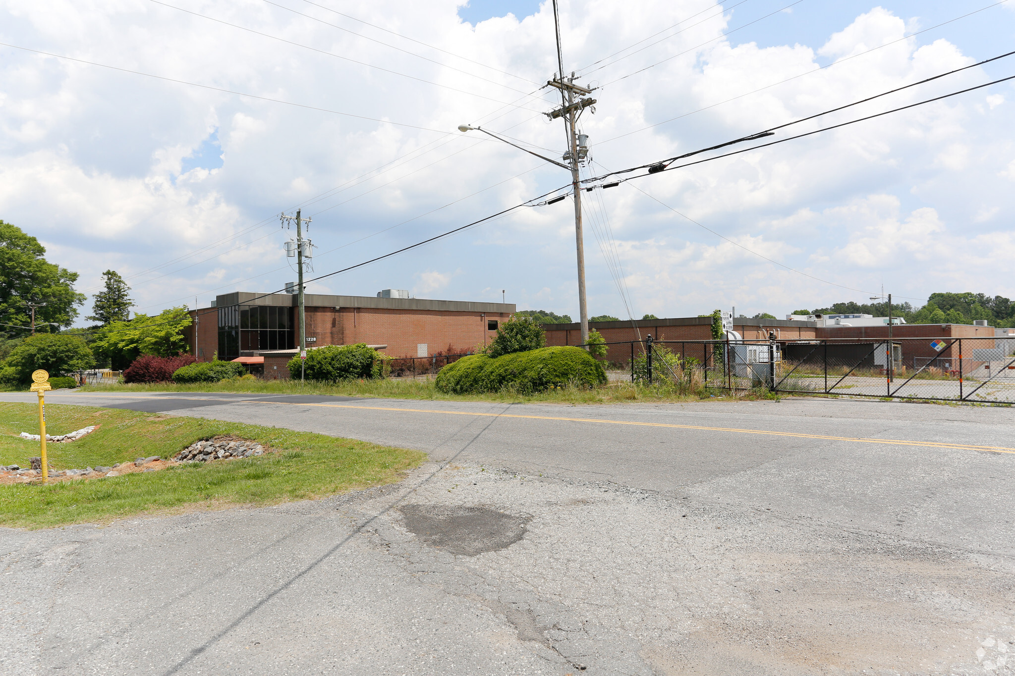 1228 Isley Dr, Gastonia, NC à louer Photo principale– Image 1 sur 10