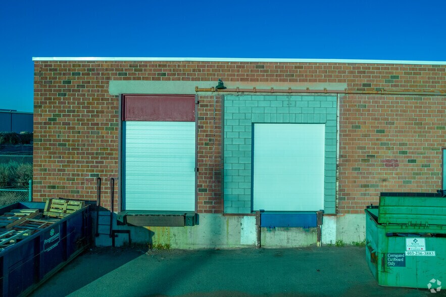 5707 4th St SE, Calgary, AB à louer - Photo de l’immeuble – Image 2 sur 8
