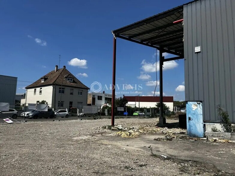 Local d'activités dans Strasbourg à vendre - Photo de l’immeuble – Image 3 sur 9
