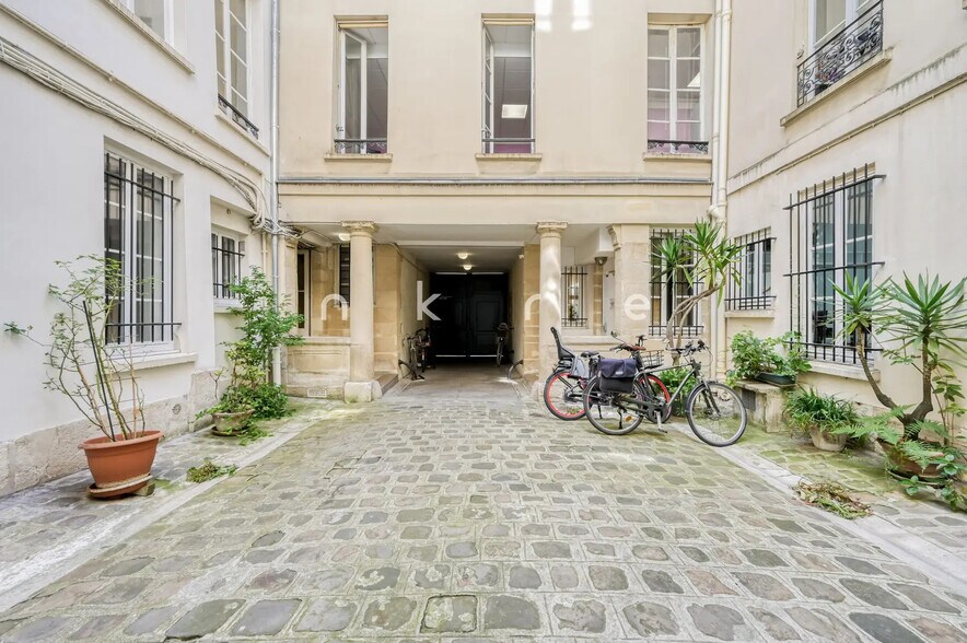 Bureau dans Paris à louer - Photo de l’immeuble – Image 2 sur 8