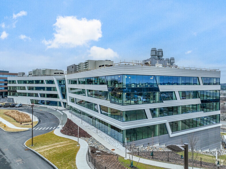 180 3rd Ave, Waltham, MA à louer - Photo de l’immeuble – Image 2 sur 14
