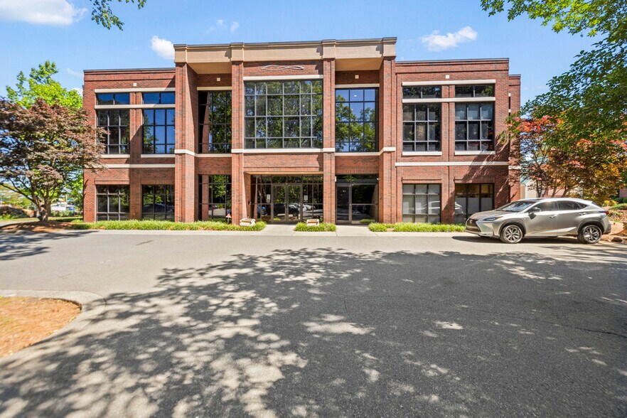 403 Gilead Rd, Huntersville, NC à vendre - Photo de l’immeuble – Image 3 sur 66