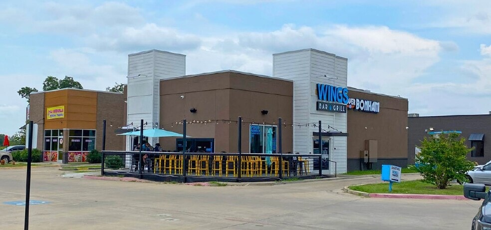 1215-1219 W Russell Ave, Bonham, TX à vendre - Photo principale – Image 1 sur 5