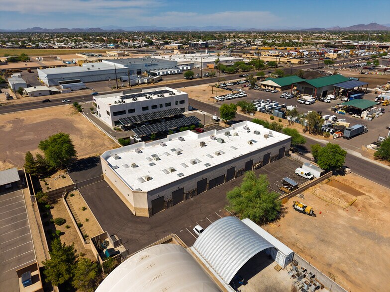 7900 N 70th Ave, Glendale, AZ à vendre - Photo de l’immeuble – Image 3 sur 11