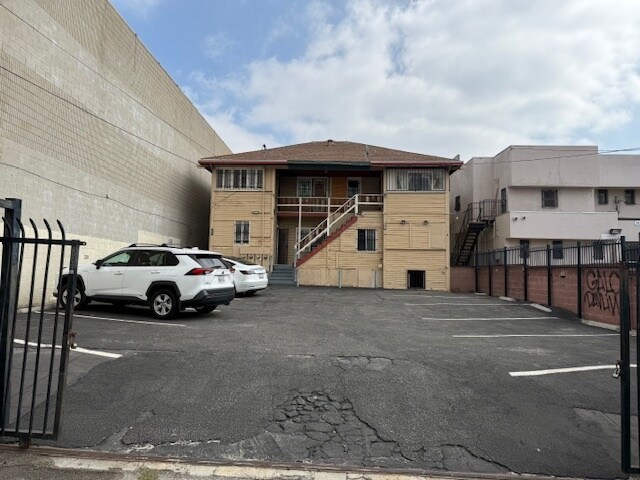 809-811 S Vermont Ave, Los Angeles, CA à vendre - Photo principale – Image 1 sur 8