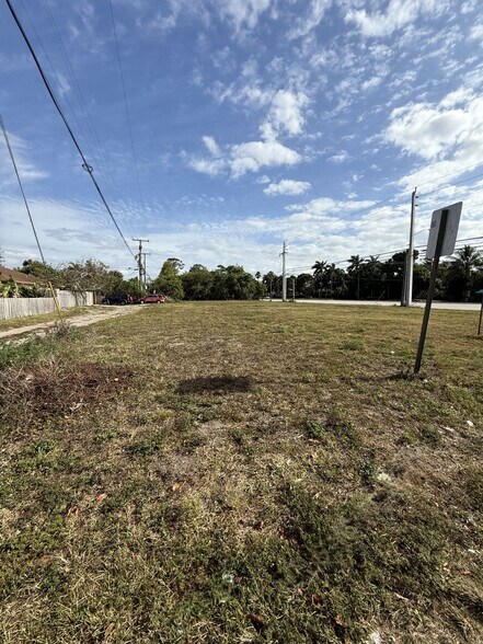 13243 S Military Trl, Delray Beach, FL à vendre - Photo de l’immeuble – Image 3 sur 4