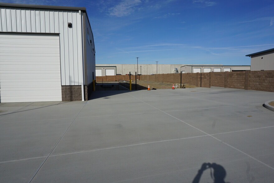 3106 N Rainier Ave, Pasco, WA à louer - Photo de l’immeuble – Image 2 sur 4