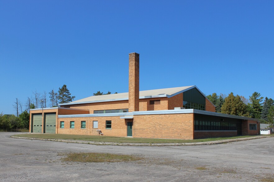 610 Cuyler St, Cheboygan, MI à vendre - Photo de l’immeuble – Image 3 sur 17