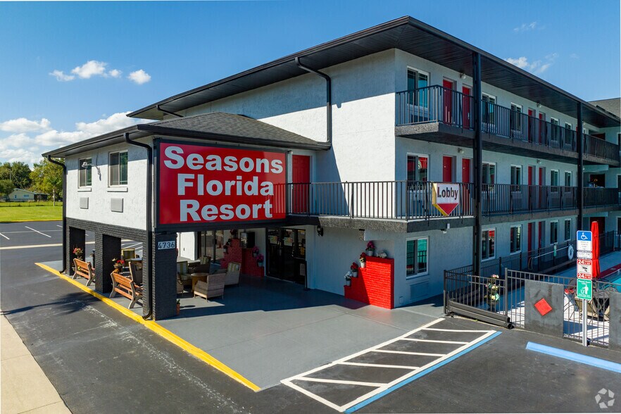 4736 W Irlo Bronson Memorial Hwy, Kissimmee, FL à louer - Photo de l’immeuble – Image 2 sur 18
