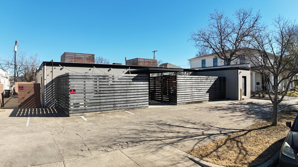 1309 S Adams St, Fort Worth, TX à louer - Photo de l’immeuble – Image 3 sur 16