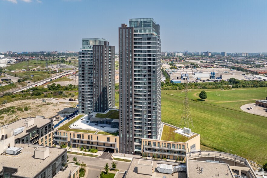 3439-3461 Western Rd, Toronto, ON à louer - Photo de l’immeuble – Image 2 sur 31