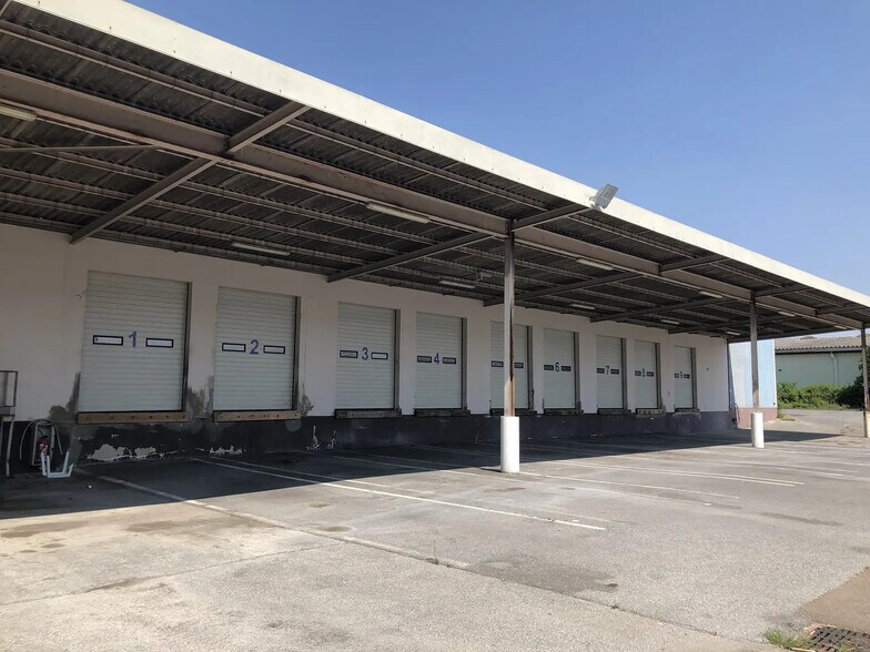 Industriel/Logistique dans Reims à vendre - Photo de l’immeuble – Image 2 sur 5