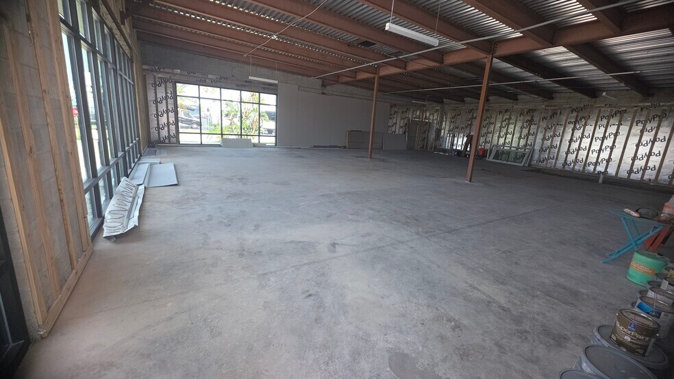 8100 Park Blvd N, Pinellas Park, FL à louer - Photo intérieure – Image 3 sur 10