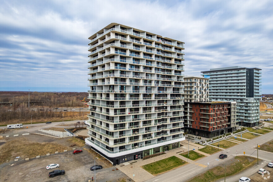 1220 Av De La Croisee, Terrebonne, QC à louer - Photo de l’immeuble – Image 3 sur 4